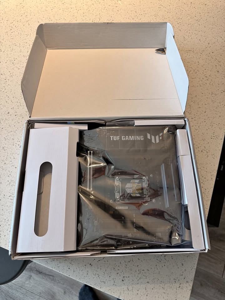 🔥 ASUS TUF X870E-PLUS WIFI7 – OPEN BOX, FULL KIT – SAVE $150 vs RETAIL!