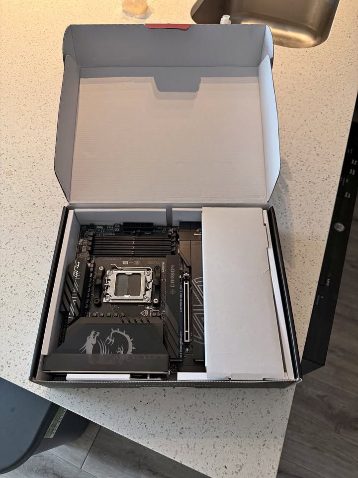 🔥 MSI X870E CARBON WIFI - OPEN BOX, FULL KIT - SAVE $180 vs RETAIL!