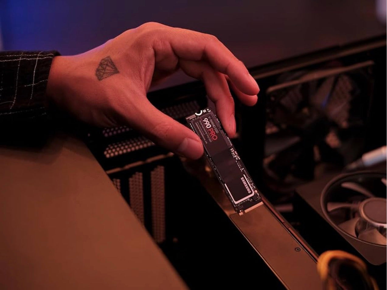 🔥 Samsung 990 PRO 2TB NVMe SSD (MZ-V9P2T0B/AM) – PCIe 4.0, 7,450MB/s – TESTED, NO DAMAGE!