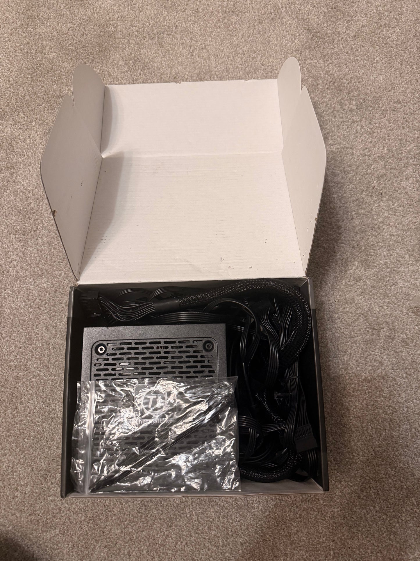 Thermaltake Toughpower GX2 600W 80+ Gold Power Supply – TESTED, Complete w/ Box & Cables
